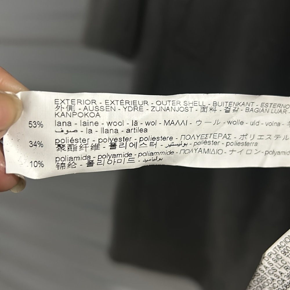 ZARA-LT GREY WOOL BLEND COAT W/2 SIDE SLANT POCKETS & 2 BLACK BUTTONS IN FRONT - Picture 12 of 14